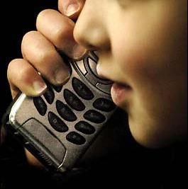 CEP TELEFONU KULLANAN ÇOCUKLARDA BEYİN TÜMÖRÜ RİSKİ 5 KAT ARTIYOR