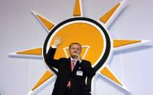 SANDIKTAN AKP'YE ''İKTİDARDA KAL AMA ANAYASAYI TEK BAŞINA DEĞİŞTİRME'' MESAJI