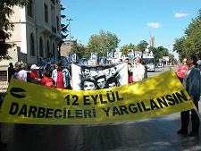 KADIKÖY'DE 12 EYLÜL'Ü PROTESTO MİTİNGİ YAPILDI