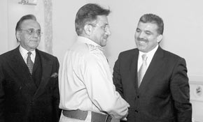 Cumhurbaşkanı Gül ve Müşerref'in basın toplantısı