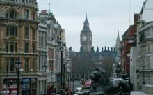 LONDRA'DA ''İSYAN SONRASI'' HAYAT NORMALE DÖNÜYOR