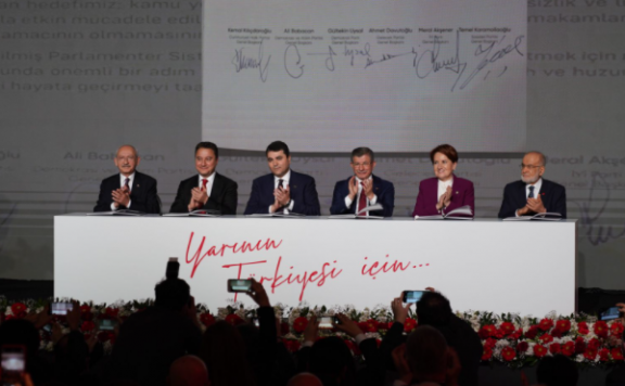 6 Genel Başkan Güçlendirilmiş Parlamenter Sistem’i İmzaladı